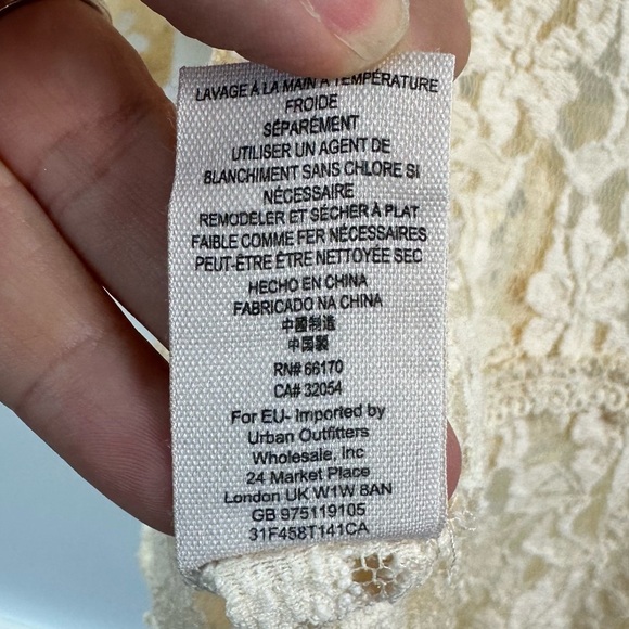 Free People Cream Black Lace Embroidered Peplum Blouse Top Women's Size Medium - Picture 13 of 16